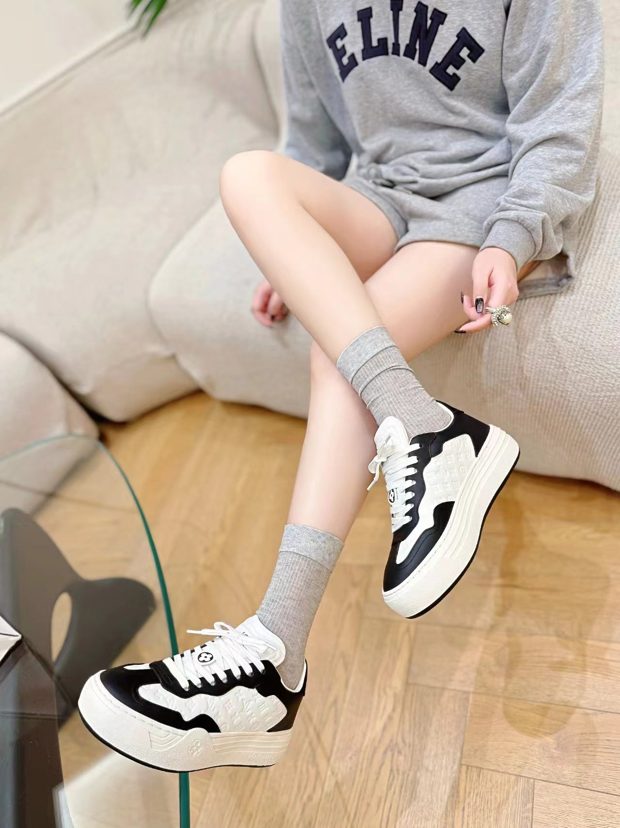 LV women’s street shoe