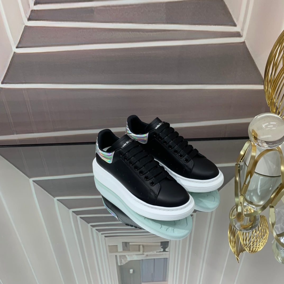 McQueen sneaker (b&s)