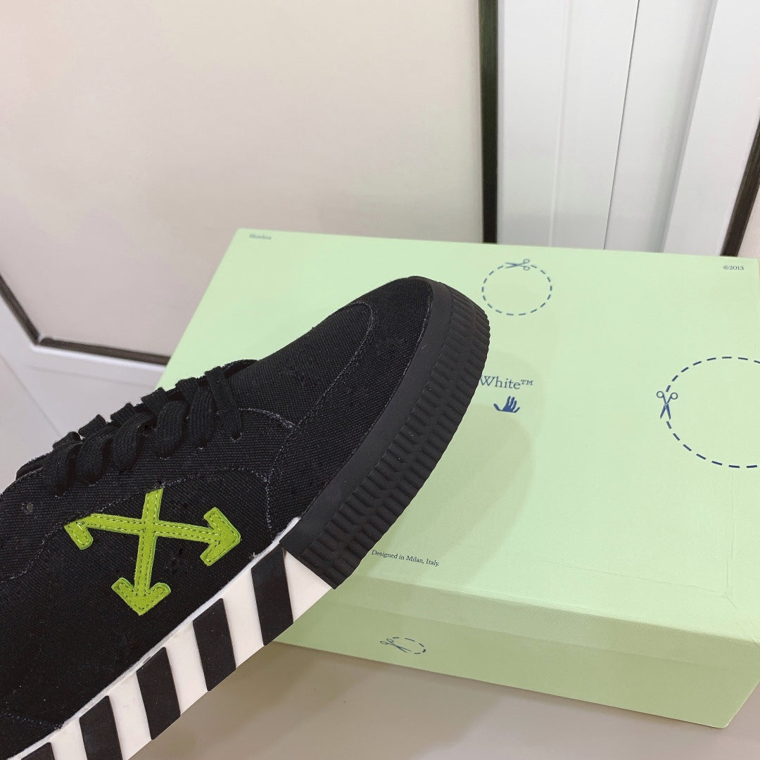 Off-White Low Vulcanized Sneaker 'Black Green cross’