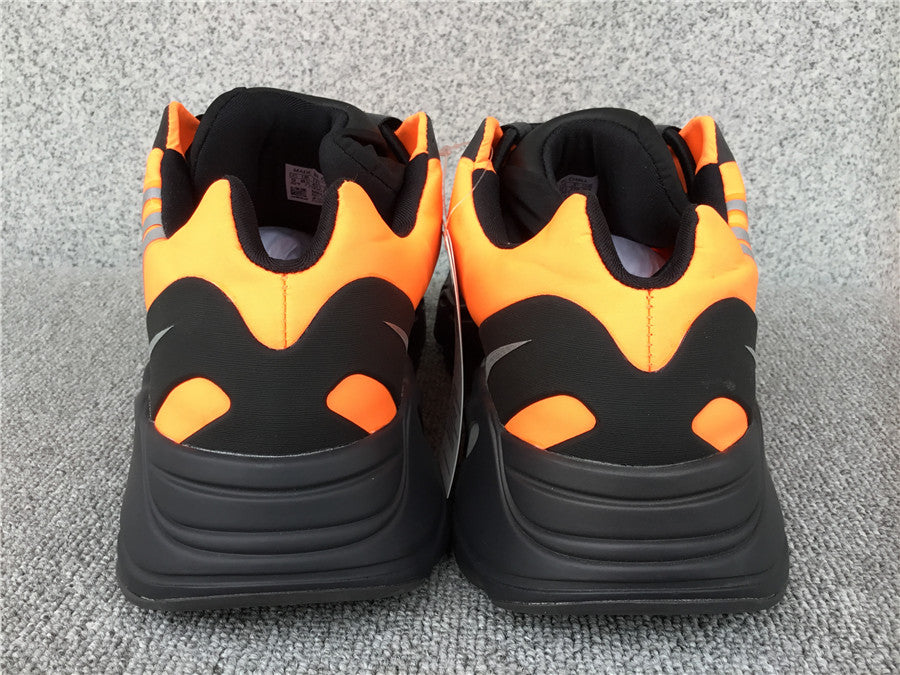 P580 Yeezy Boost 700 MNVN