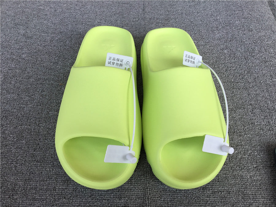P200 Kanye West x Yeezy Slide 'Neon'
