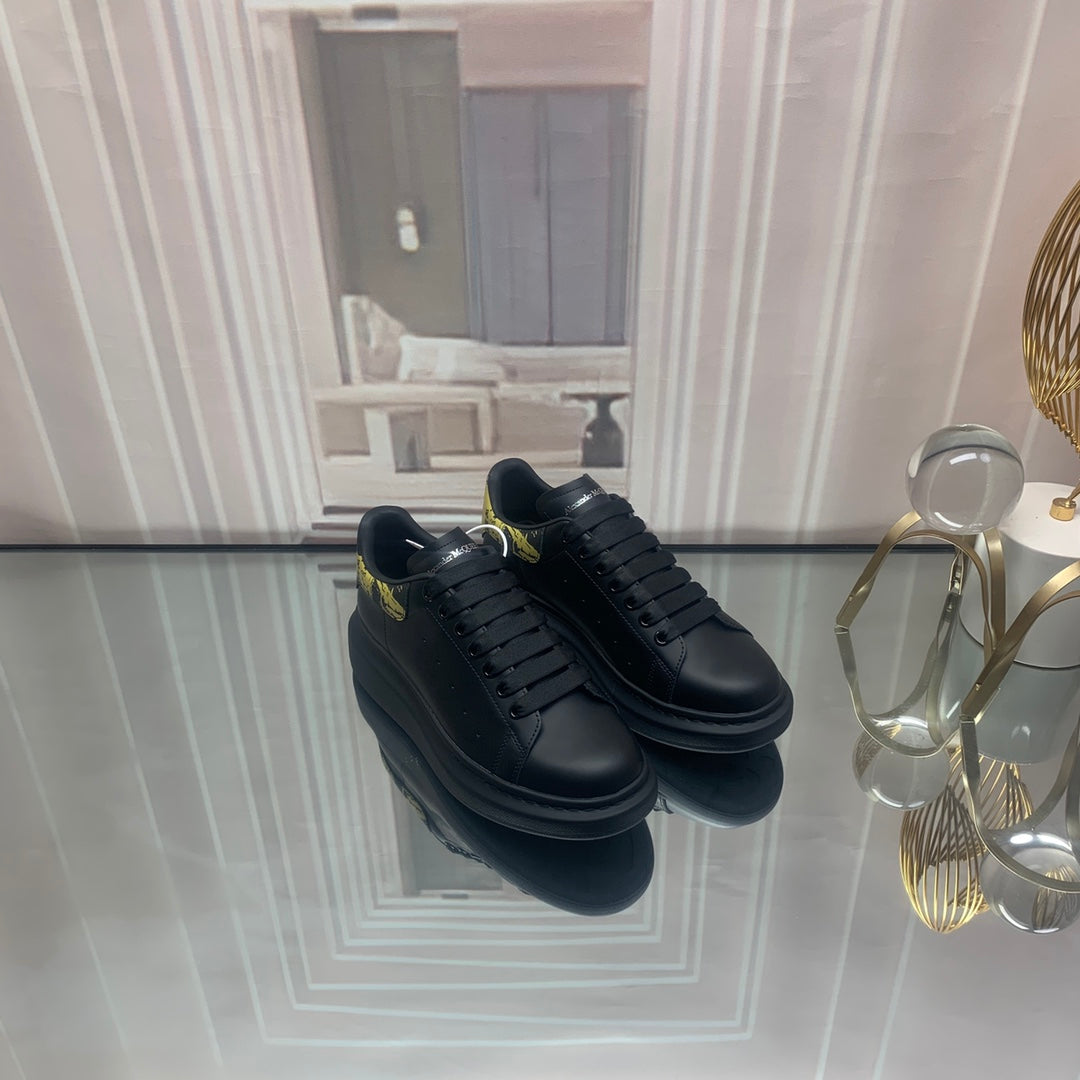 McQueen sneaker (b&gold)
