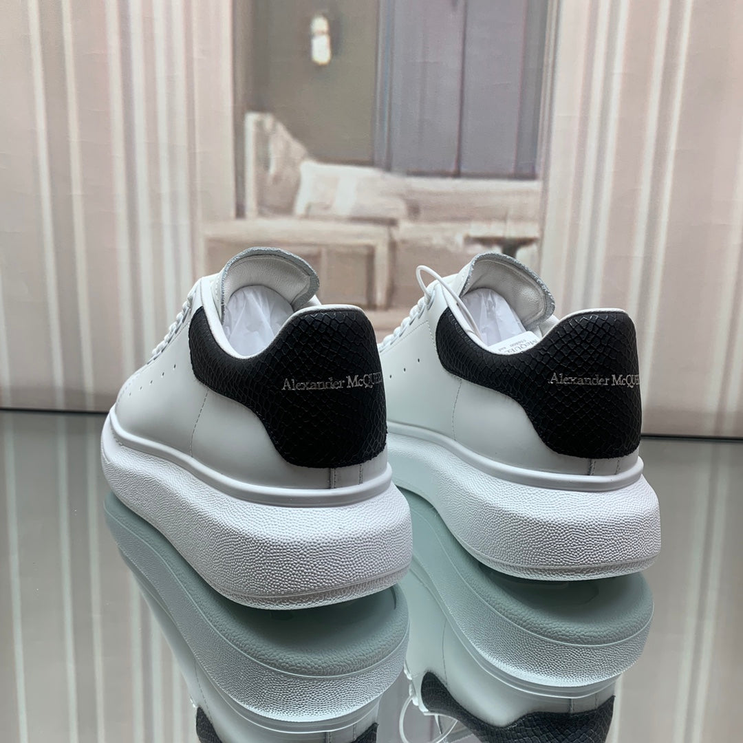 McQueen sneaker (w&b) leather back