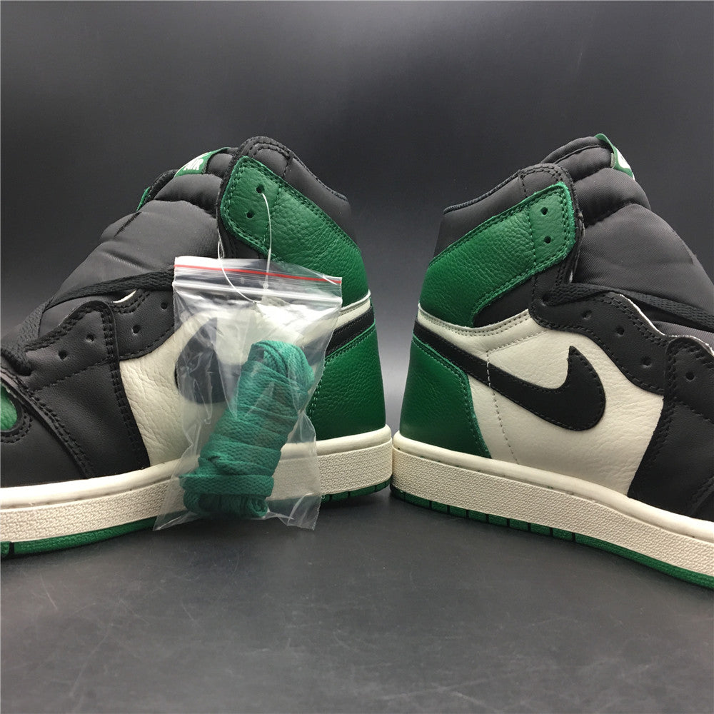 Air Jordan 1 Retro High ‘Pine Green'