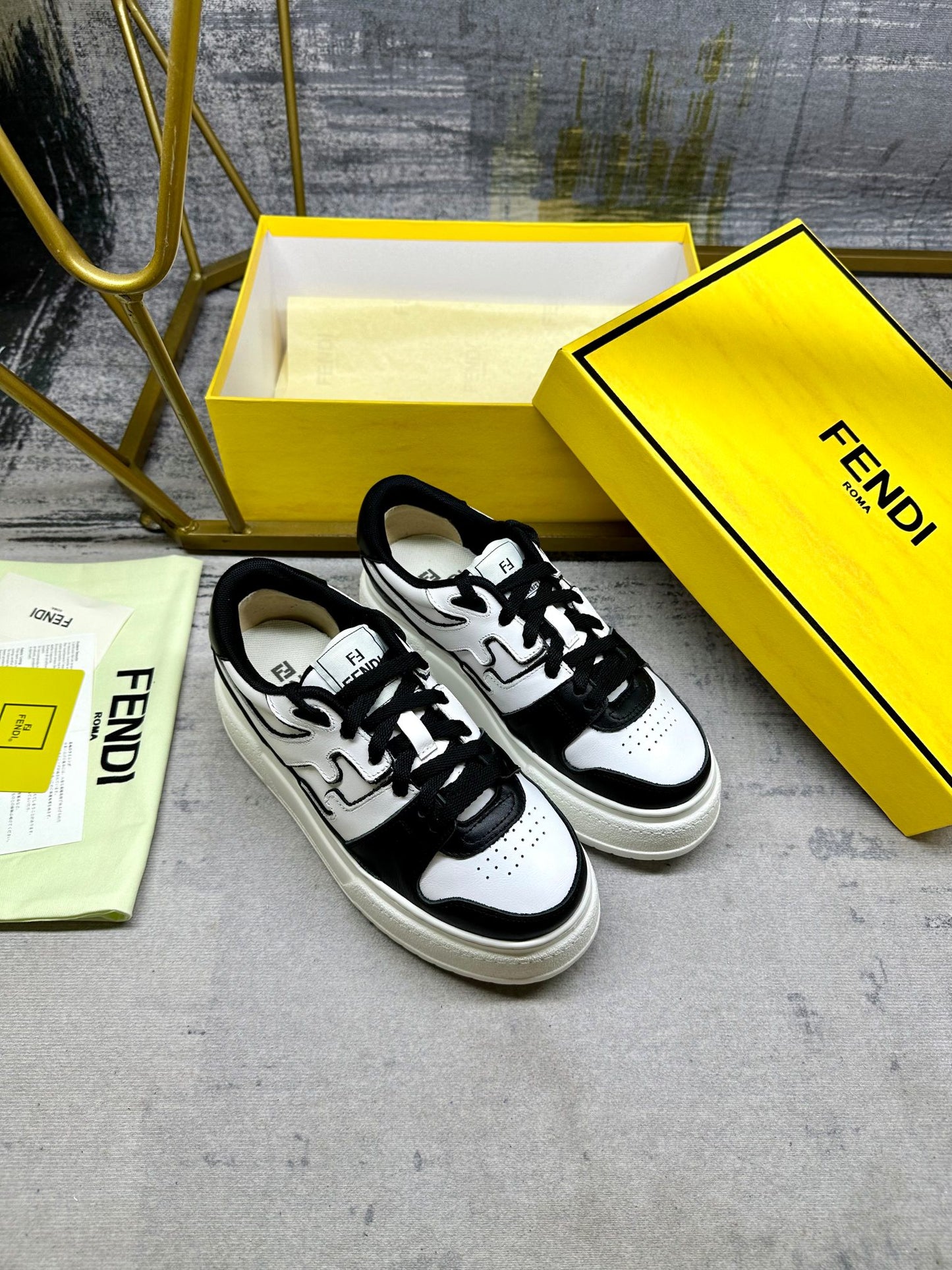 Fendi Sneakers low 'Black & White'