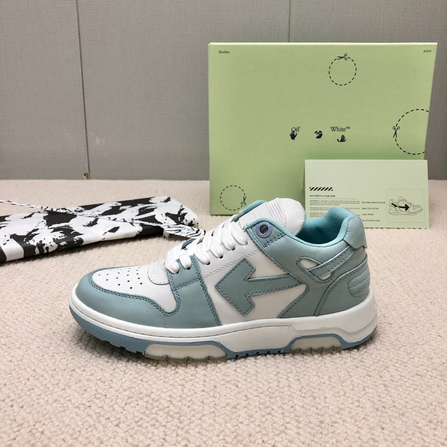 Off White Sneaker
