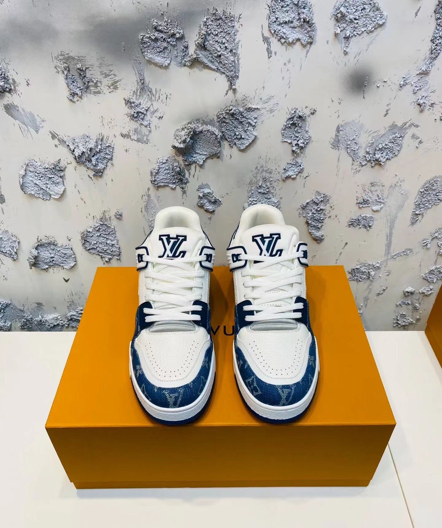 LV 2024 New Series Sports Shoe 'White and Blue'