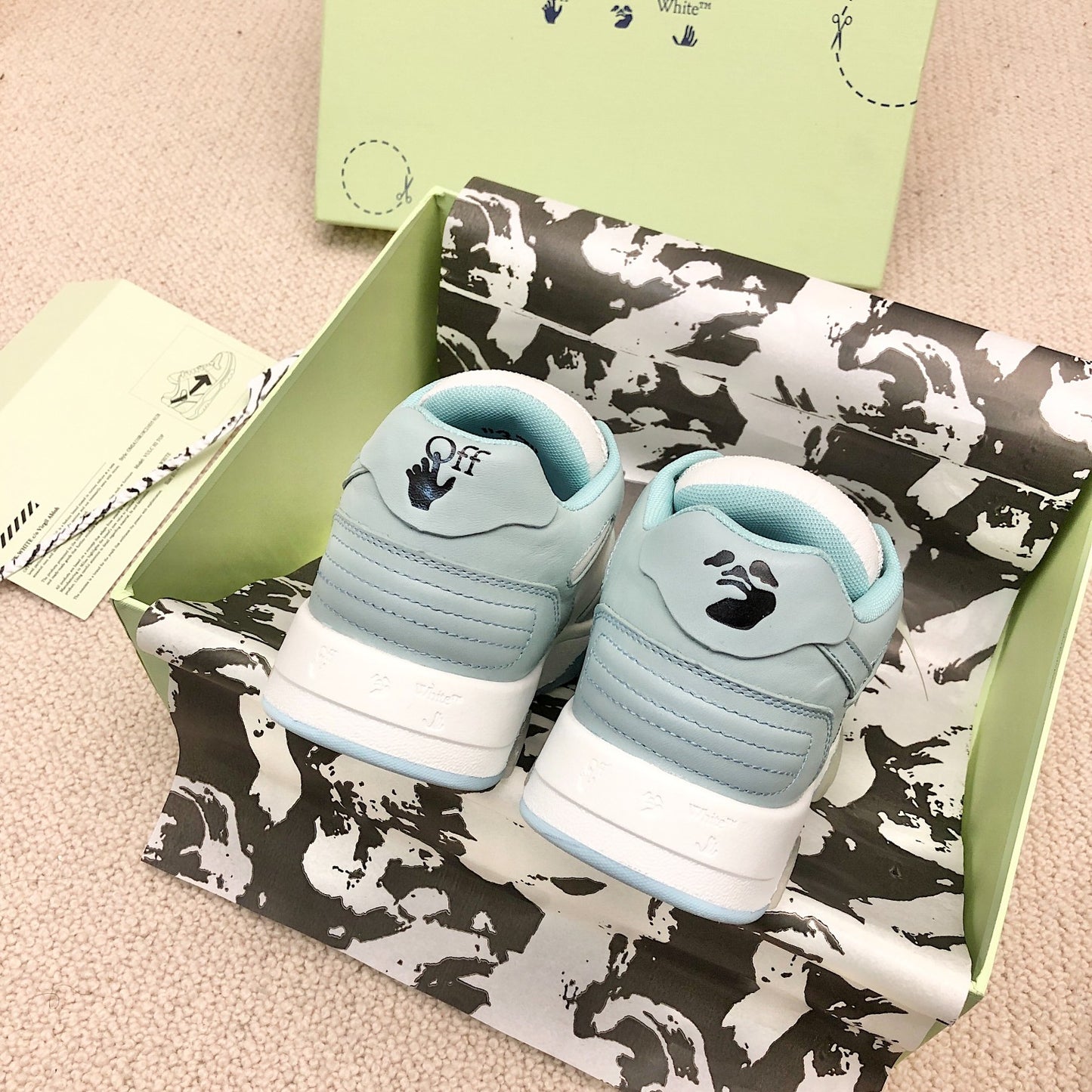 Off White Sneaker