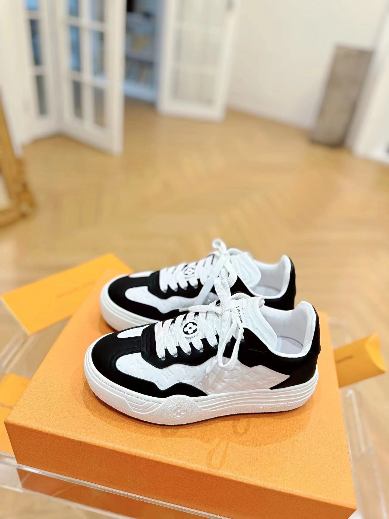 LV women’s street shoe
