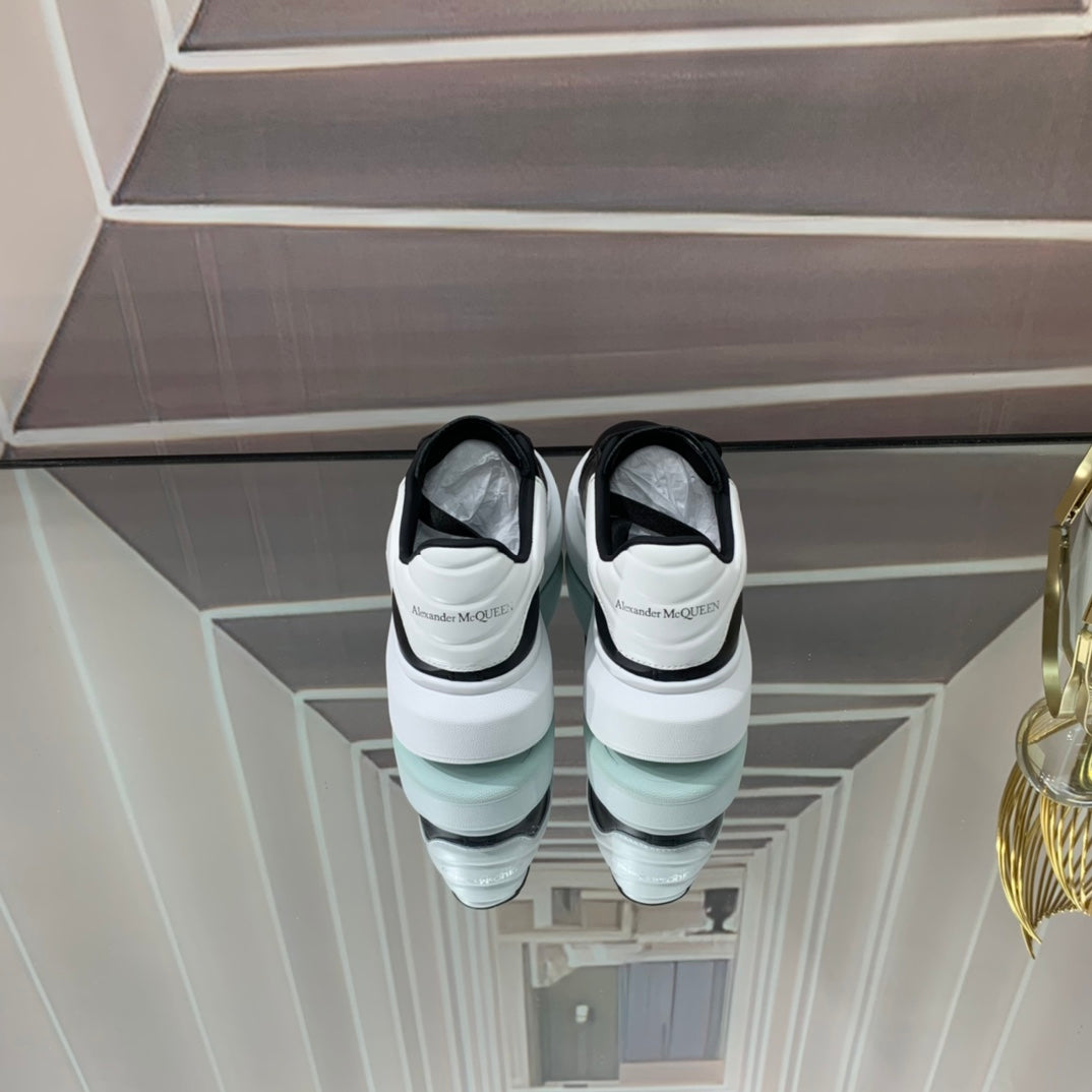 McQueen sneaker (b&w)