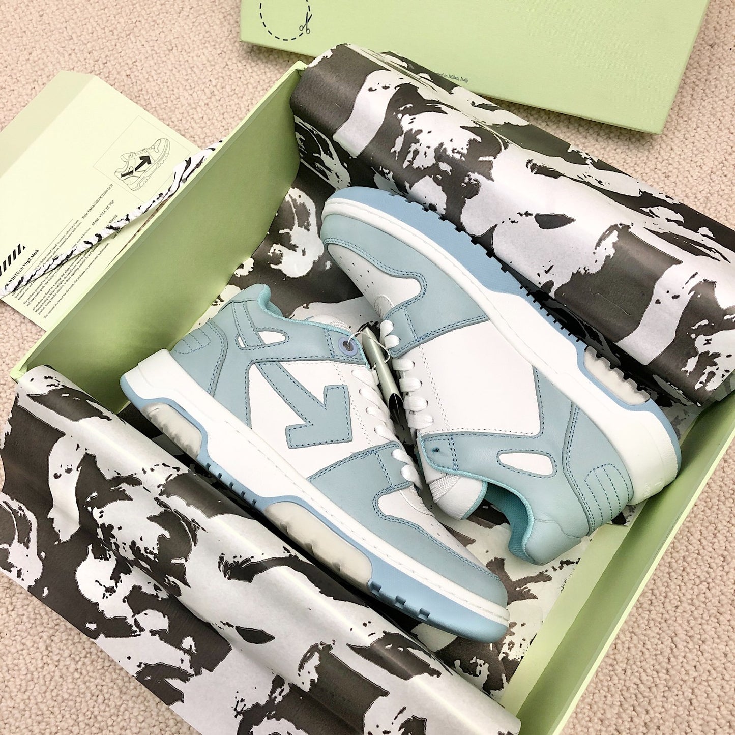 Off White Sneaker