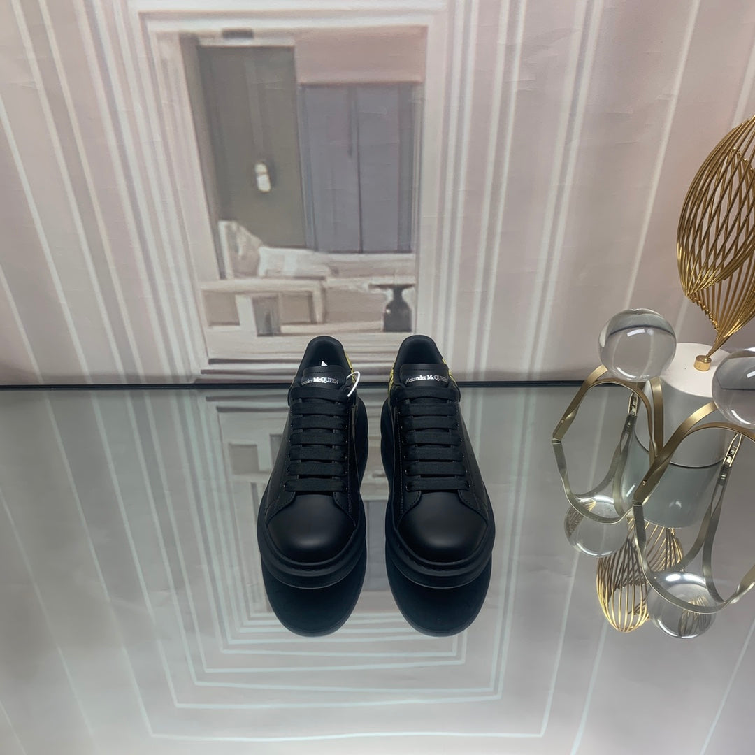 McQueen sneaker (b&gold)
