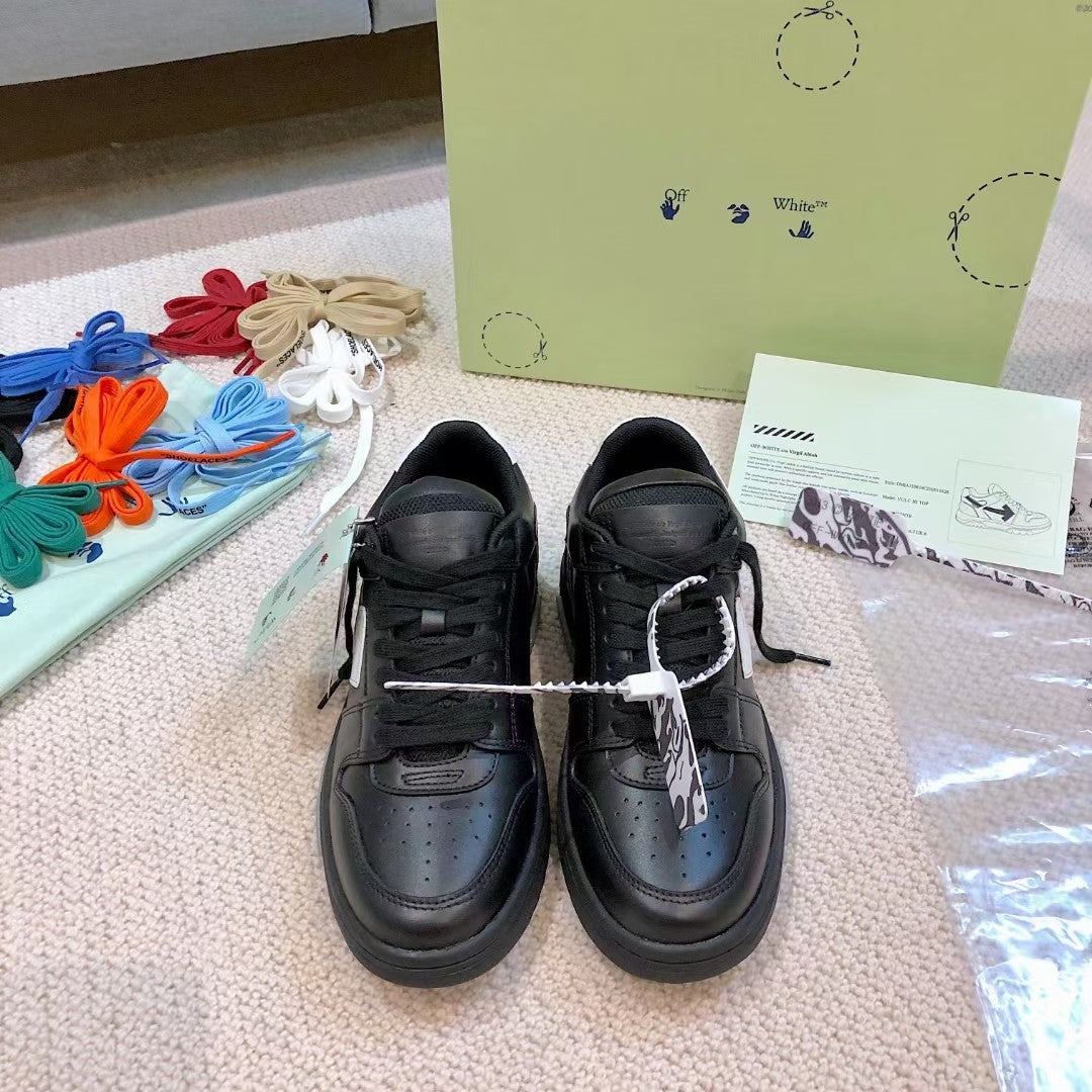 Off White Sneaker ‘Black