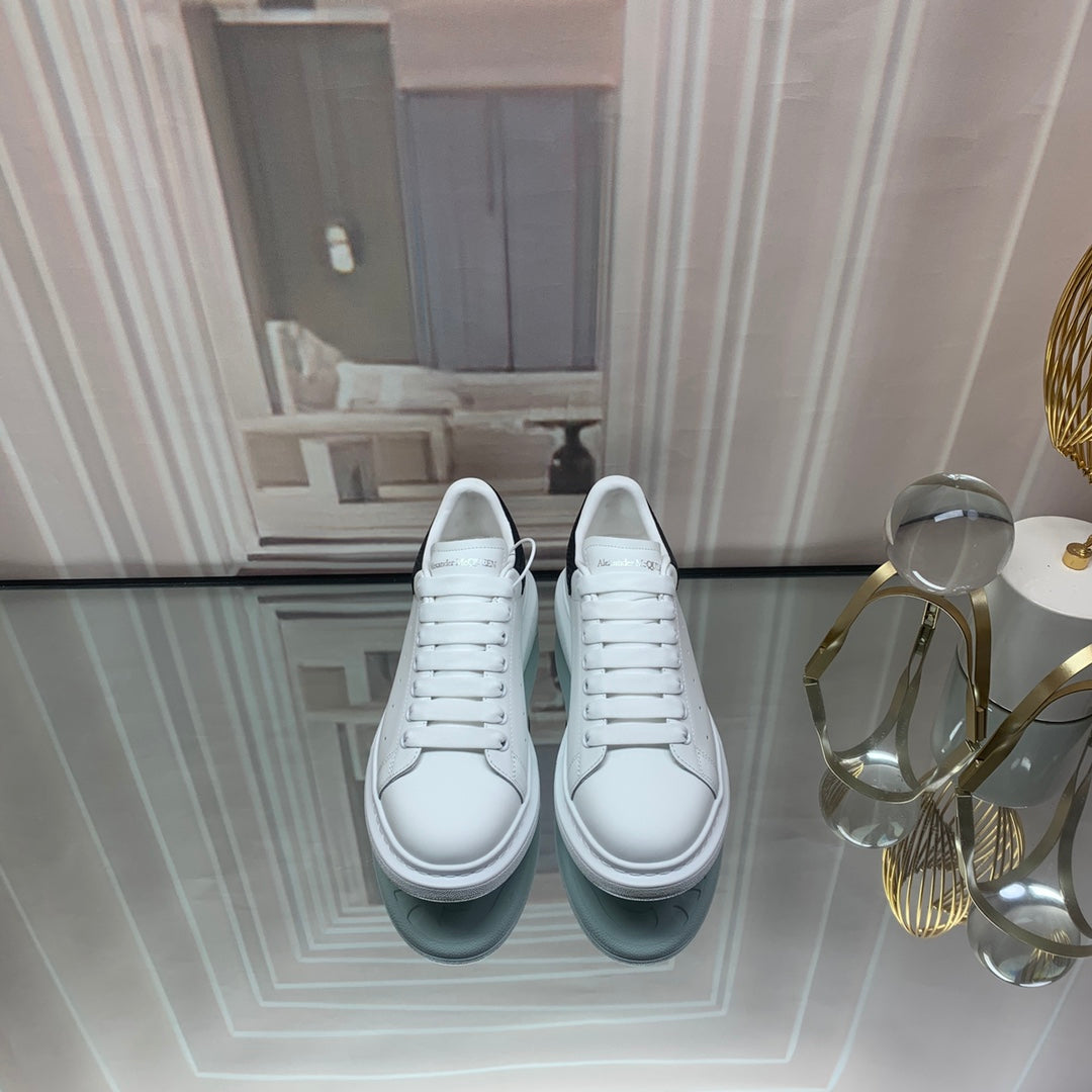 McQueen sneaker (w&b) leather back