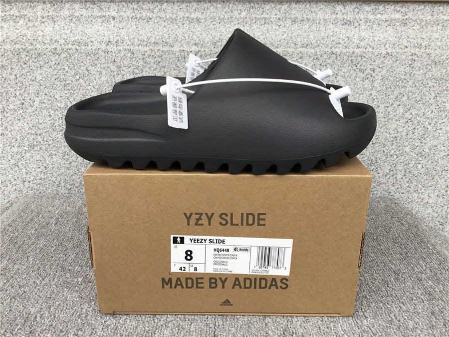 P200 Kanye West x Yeezy Slide 'Black'