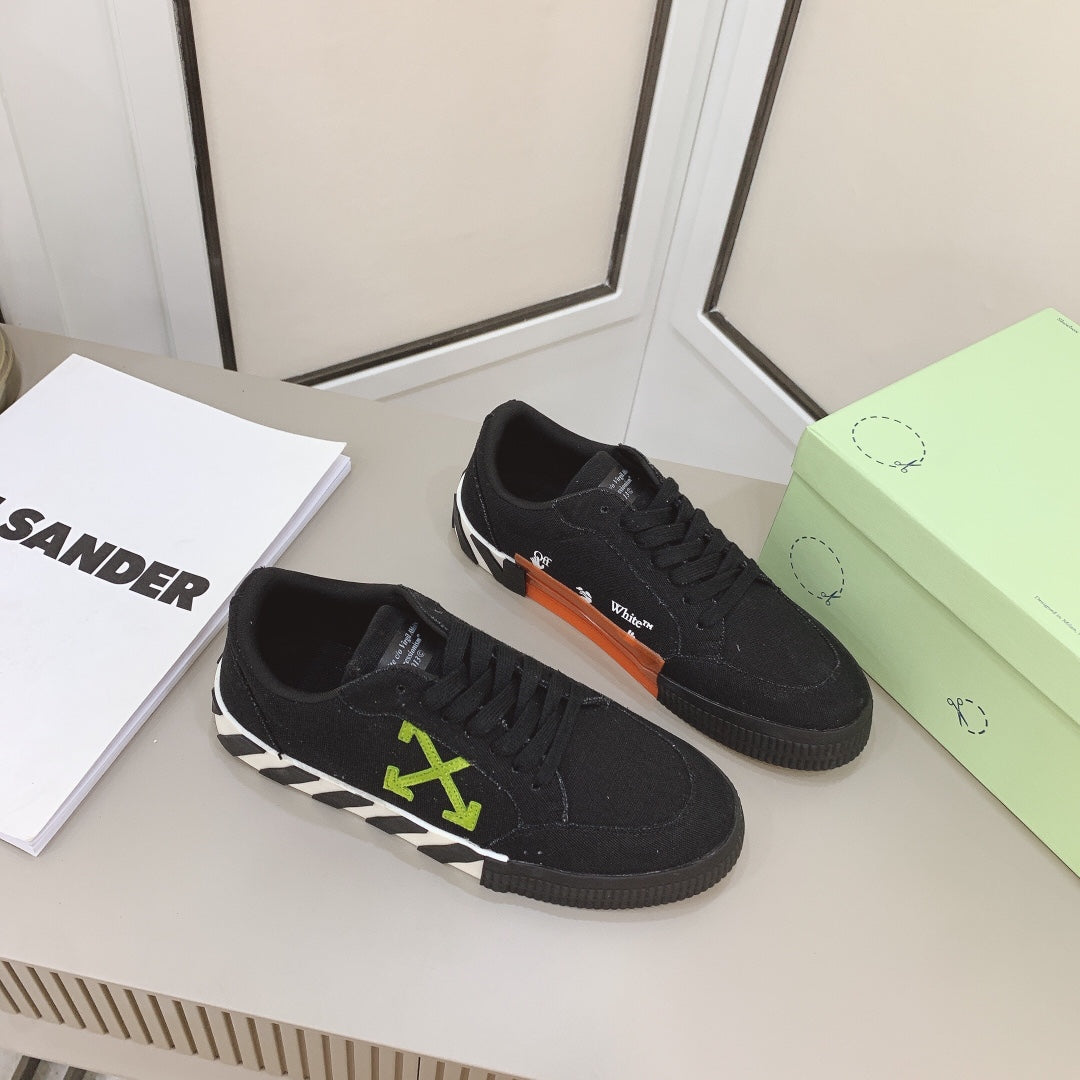Off-White Low Vulcanized Sneaker 'Black Green cross’