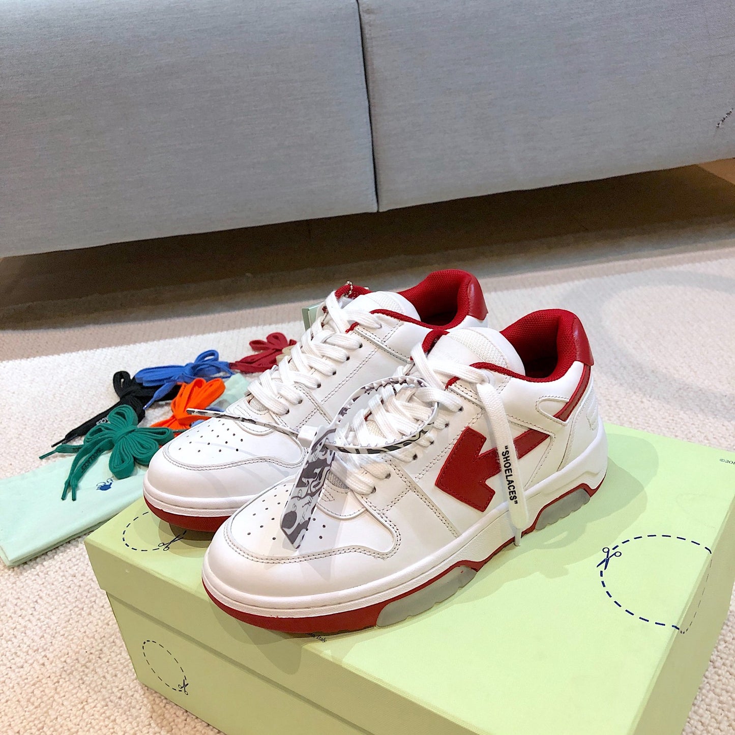 Off White Sneaker ‘White Red’