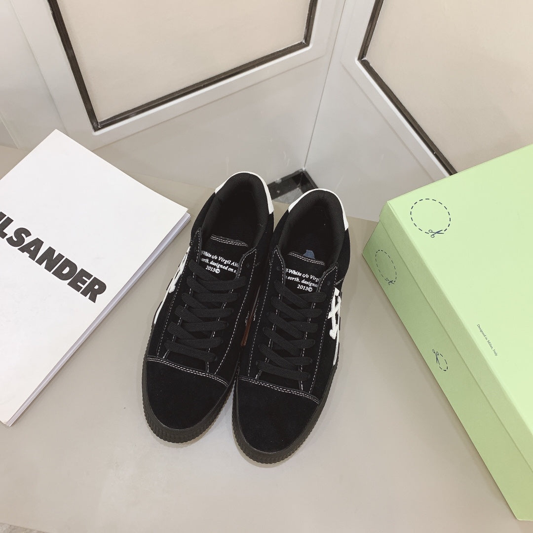 Off-White Low Vulcanized Sneaker 'Black & White Striped'