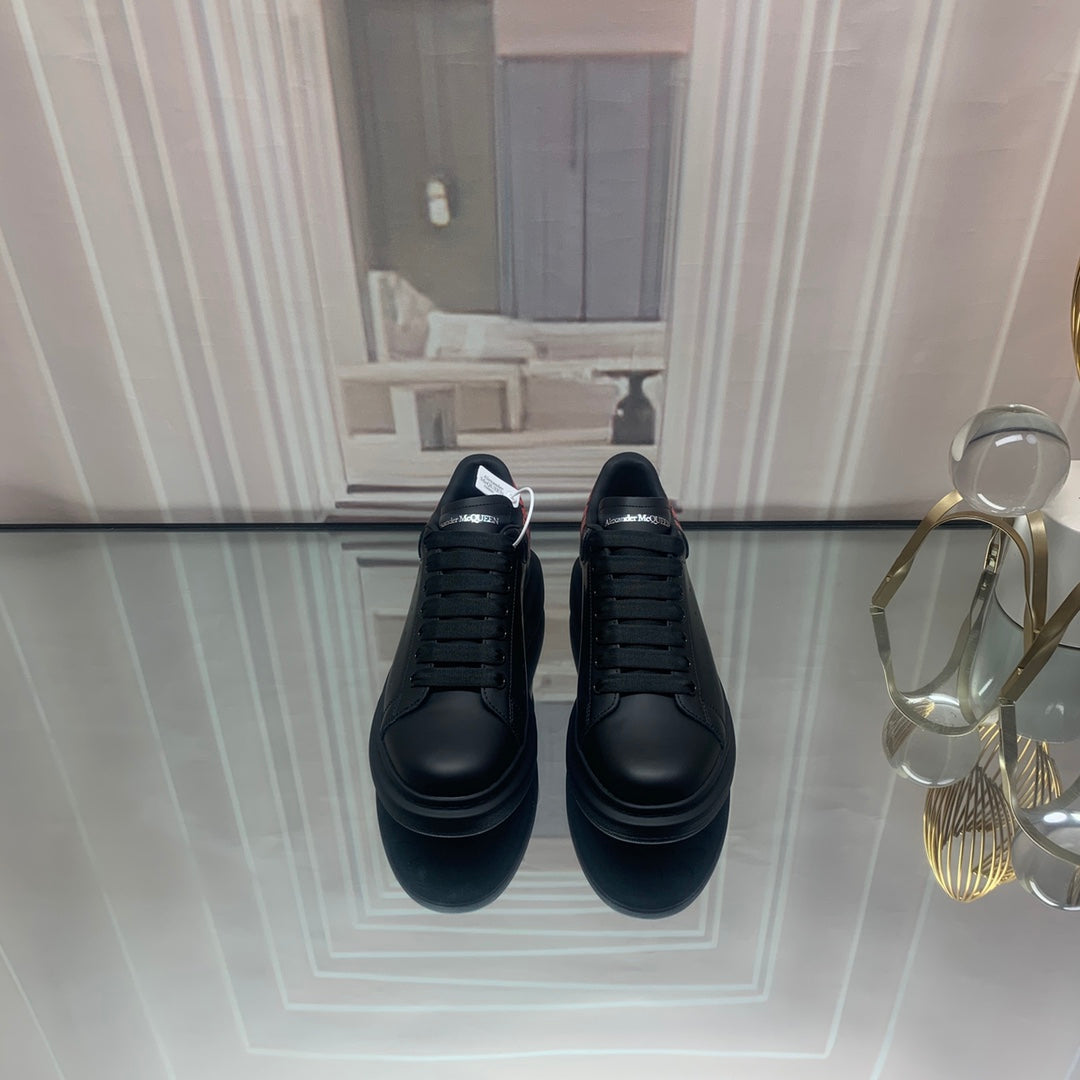 McQueen sneaker (b&r)