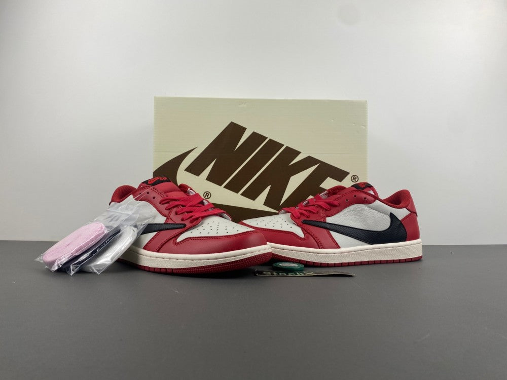 Travis Scott x Off White x Air Jordan 1 low ‘Bred’