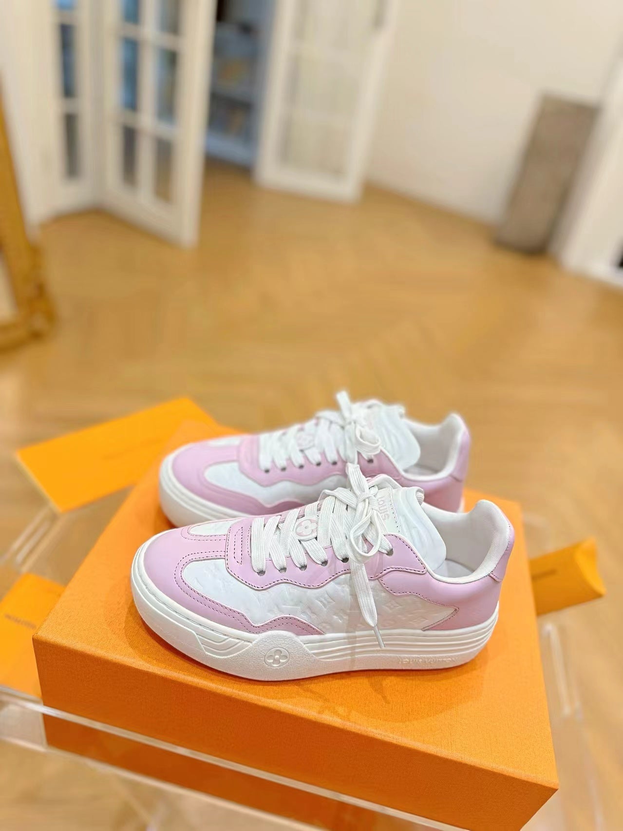 LV women’s street shoe