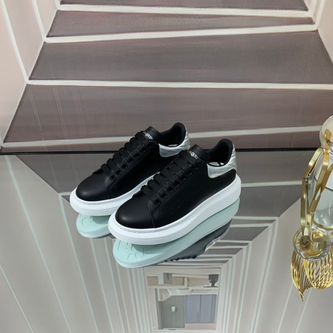 McQueen sneaker (b&s)
