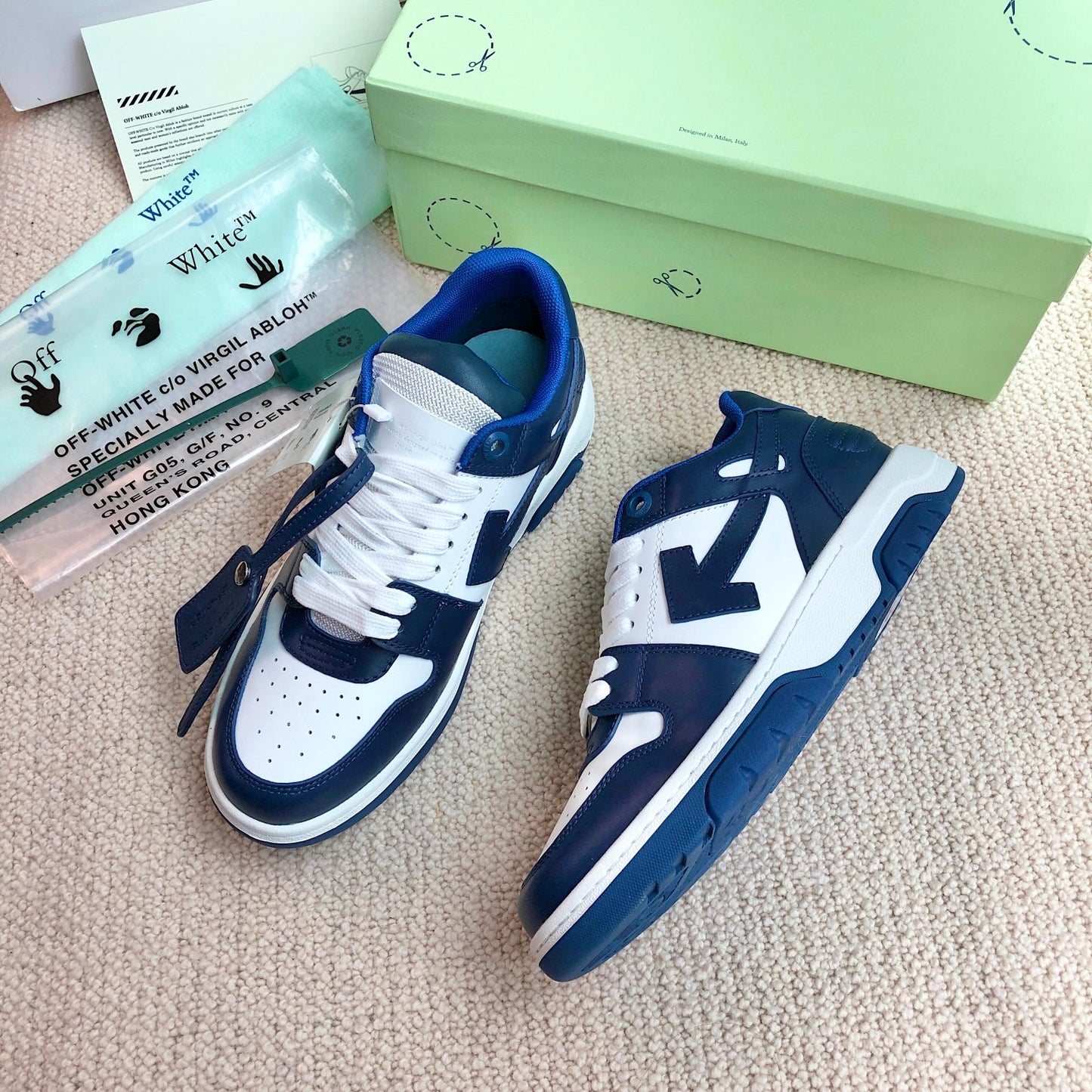 Off White Sneaker ‘Dark Blue’