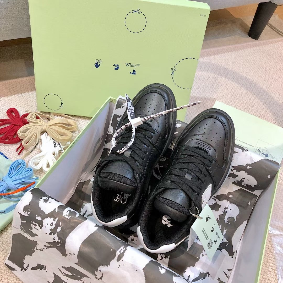 Off White Sneaker ‘Black