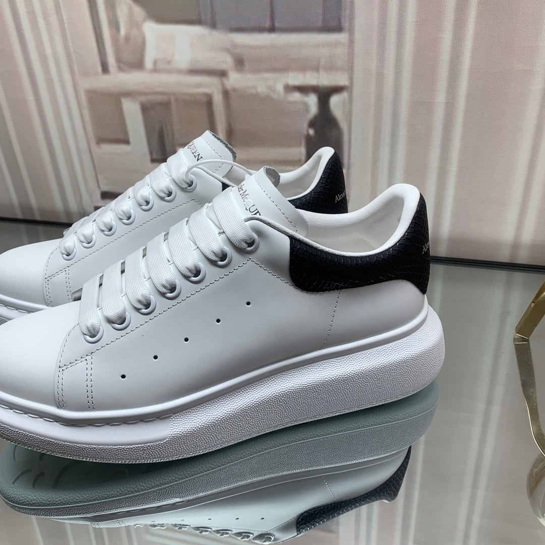 McQueen sneaker (w&b) leather back