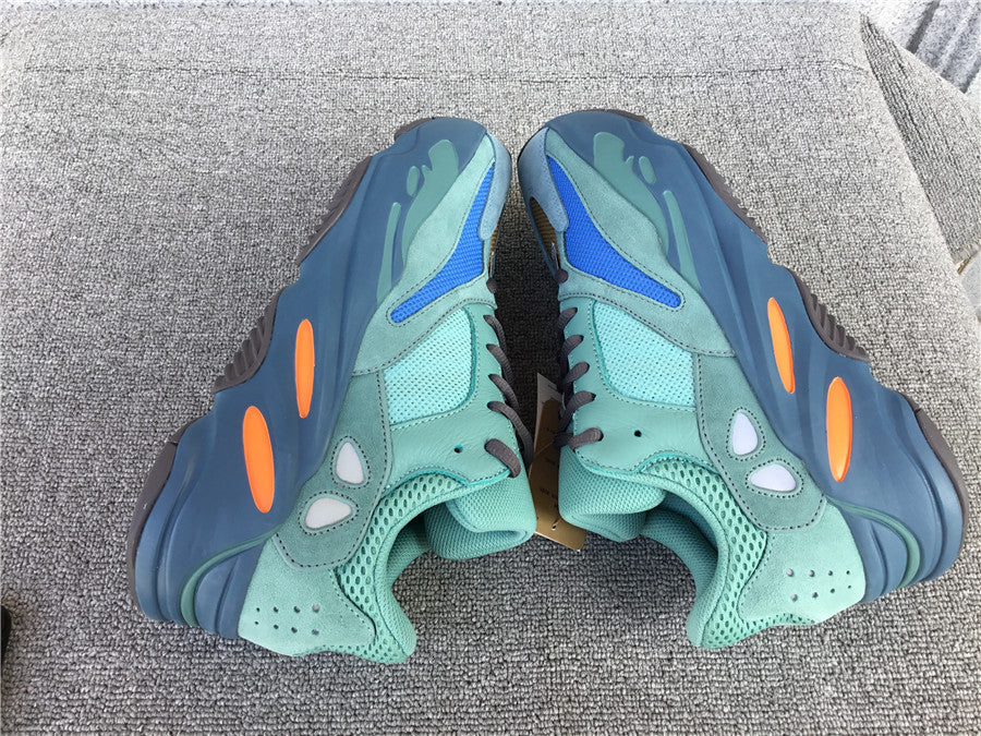 P580 Yeezy Boost 700 Sea Blue