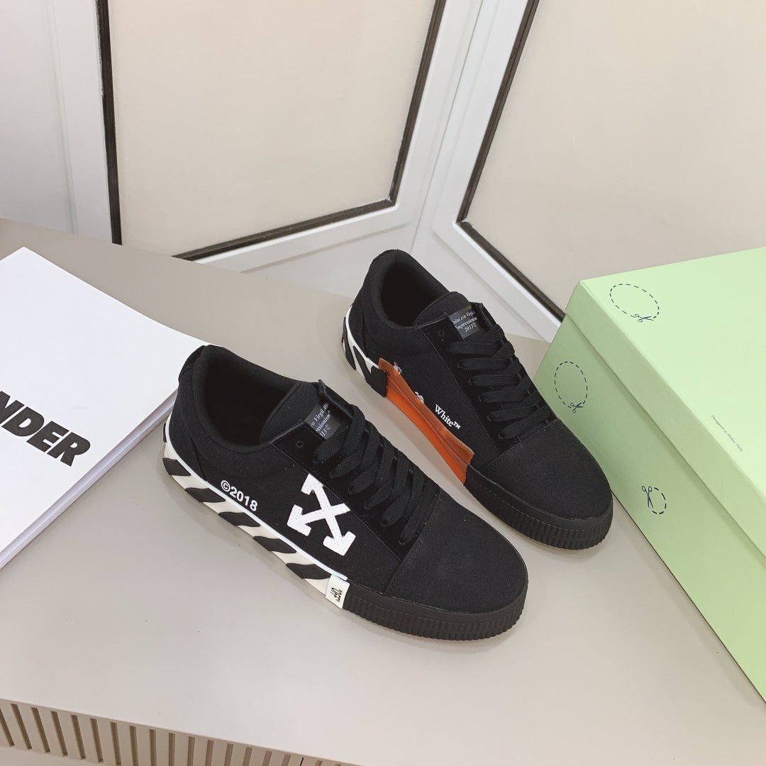 Off-White Low Vulcanized Sneaker 'White Striped'