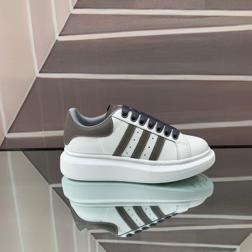 McQueen Spring, Summer, Autumn and Winter Top Edition ‘Grey'