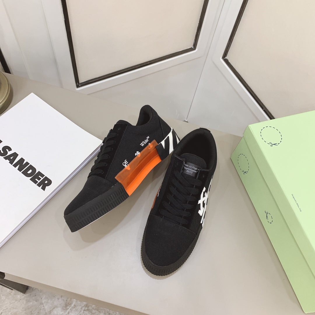 Off-White Low Vulcanized Sneaker 'White Striped'
