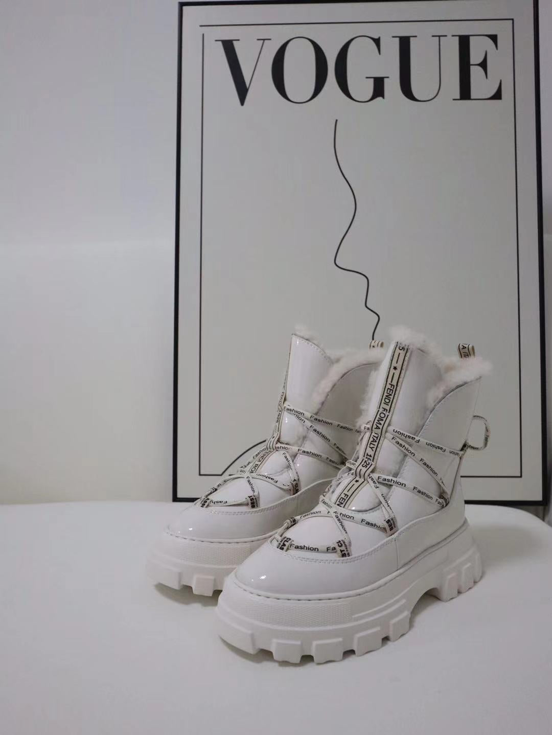 UGG platform Wmns boots