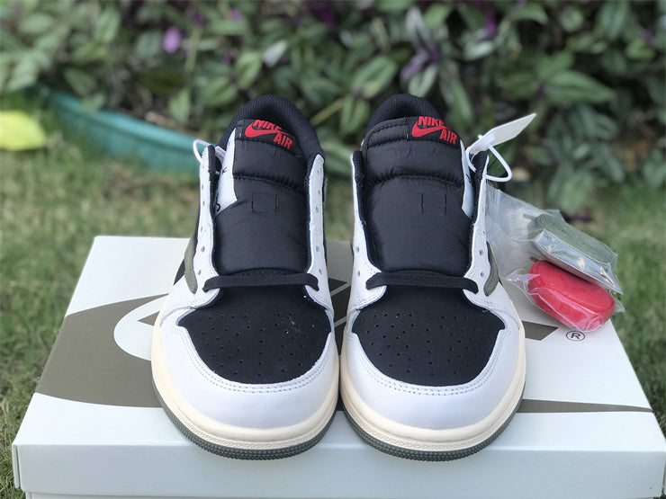 Travis Scott x Air Jordan 1 low 'Olive'