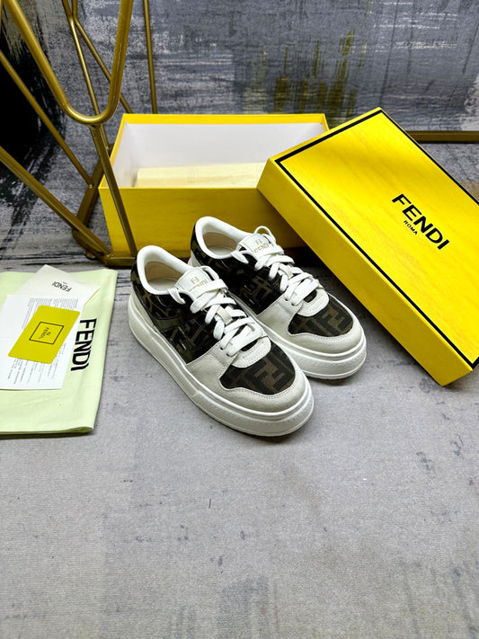 Fendi Sneakers low 'White, Black & Gold'
