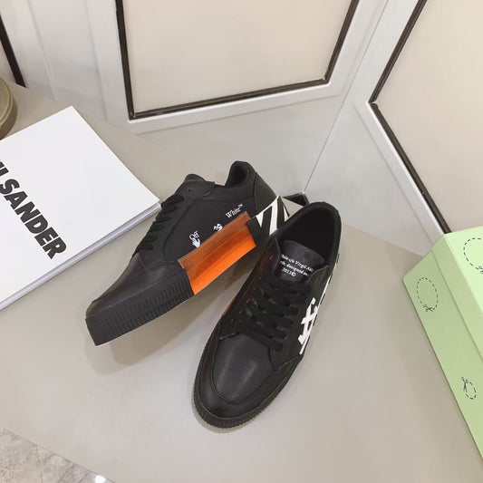 Off-White Low Vulcanized Sneaker 'Black White Accent’