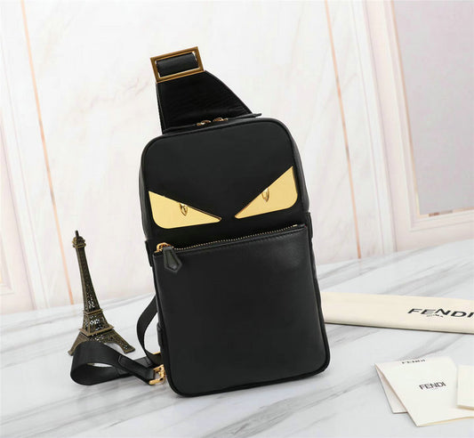_Fendi sling bag