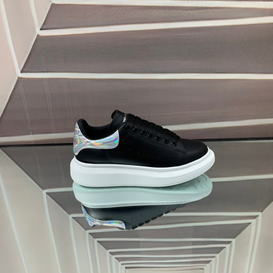 McQueen sneaker (b&s)