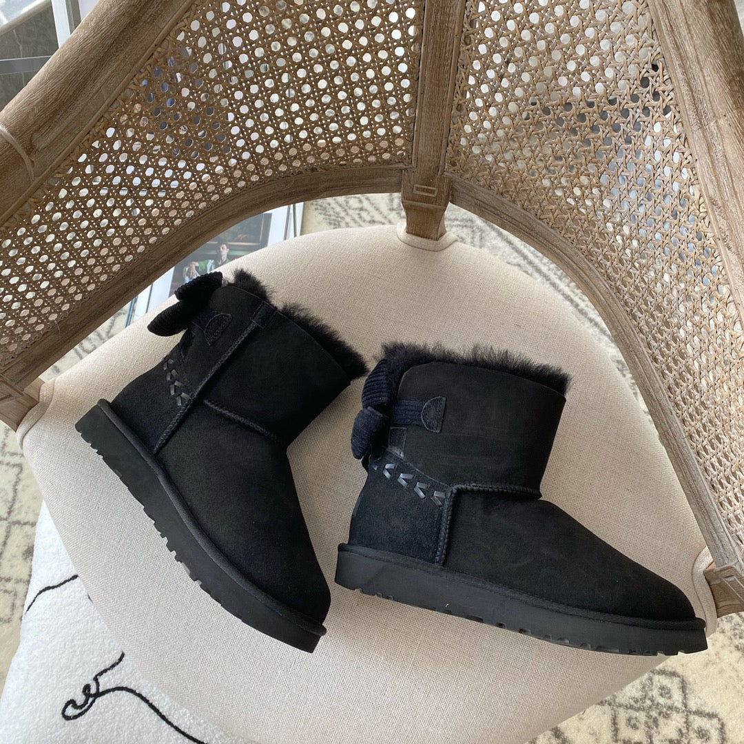 UGG mini Bailey bow boot