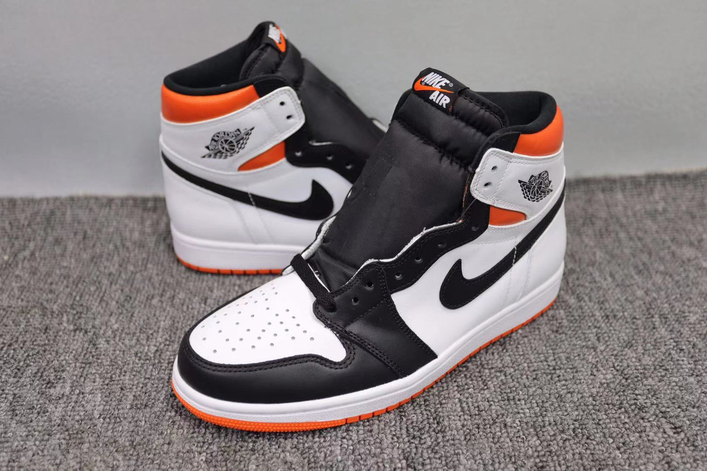 Air Jordan 1 Retro High ‘Jordan 1 High Top Smash 4.0'