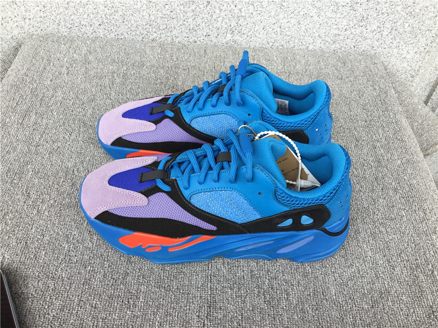 P580 Yeezy Boost 700 Hi-Res Blue