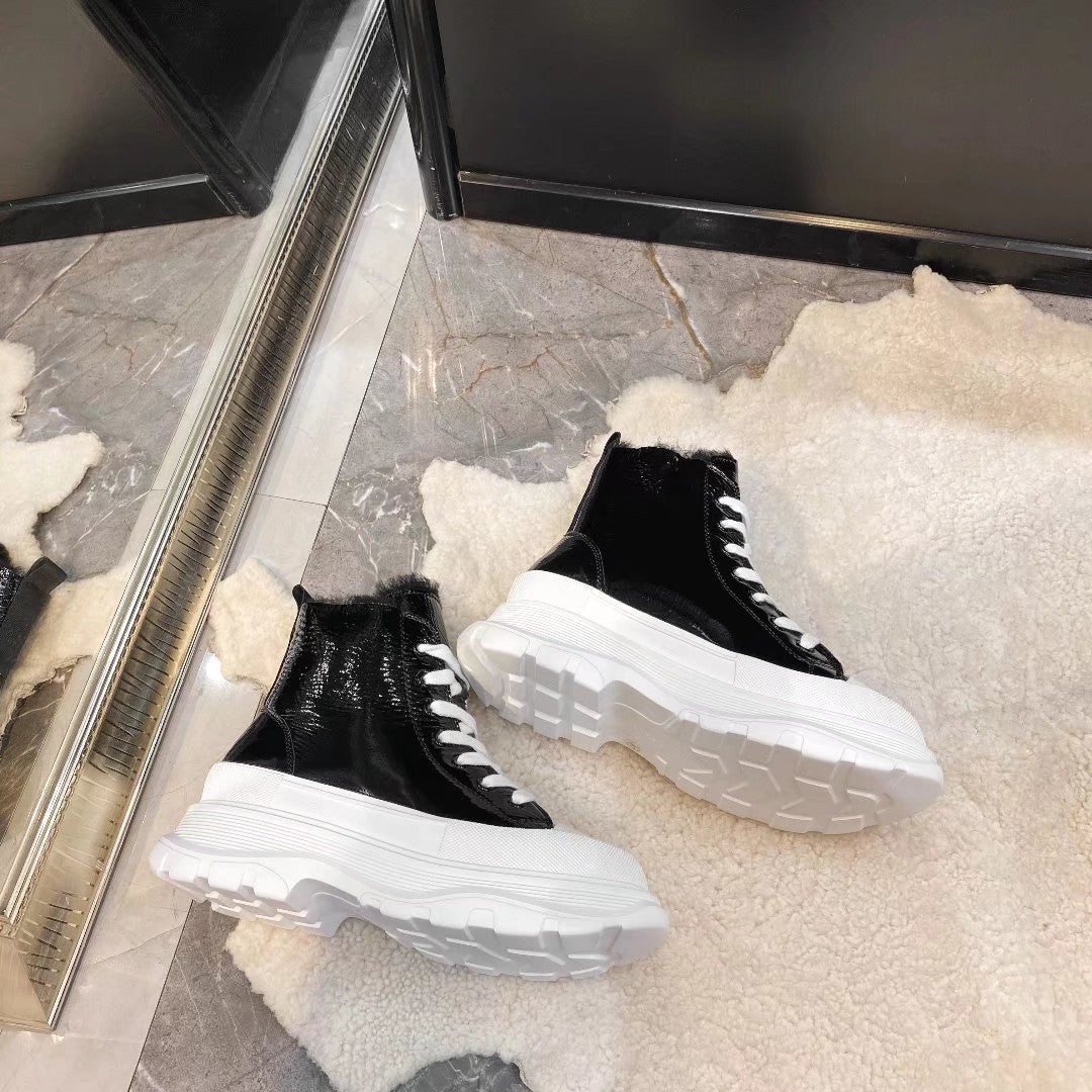 UGG platform Wmns boots (leather)