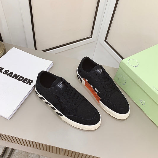 Off-White Low Vulcanized Sneaker 'Black, Black Accent’