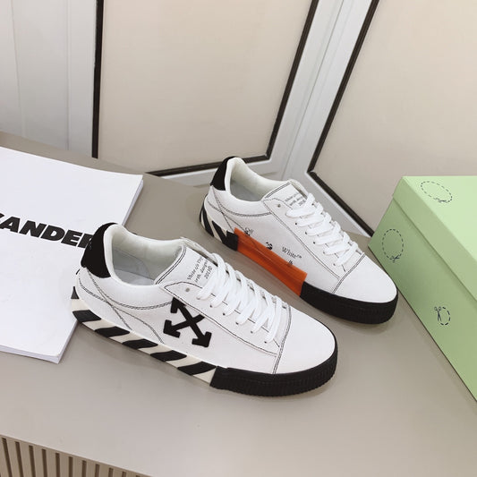 Off-White Low Vulcanized Sneaker 'White Black Cross’