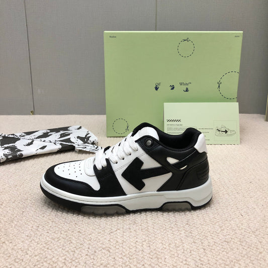 Off White Sneaker ‘Black White’