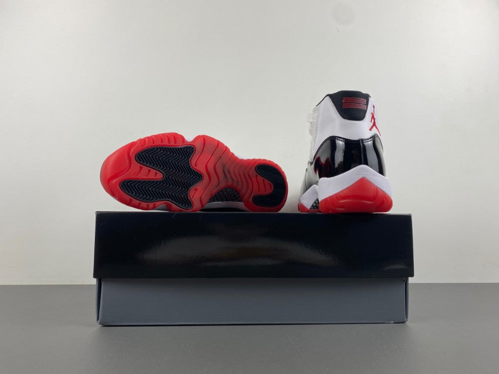 Air Jordan 11 'Concord Bred'