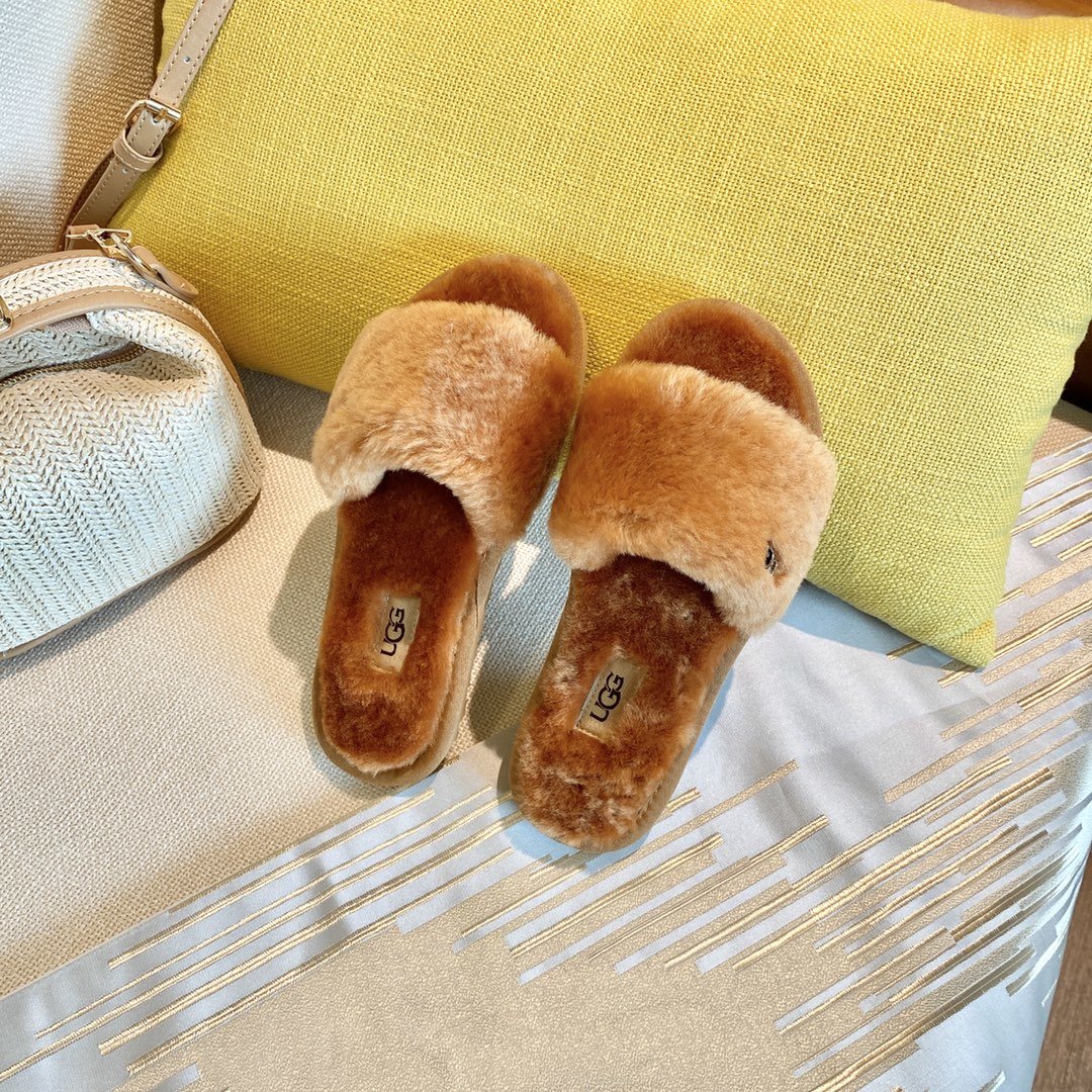 UGG Wmns sandals
