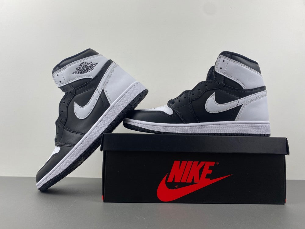 Air Jordan 1 OG ‘Reverse Panda’