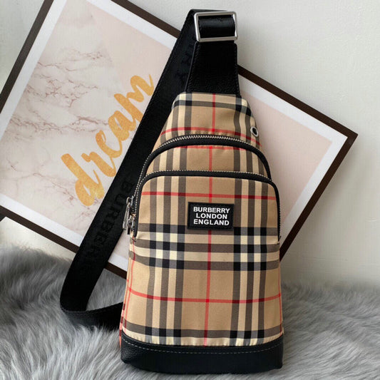 _Burberry sling bag